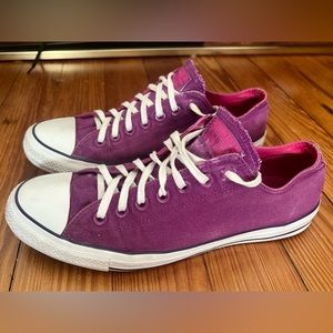 Magenta Men’s Converse Size 10